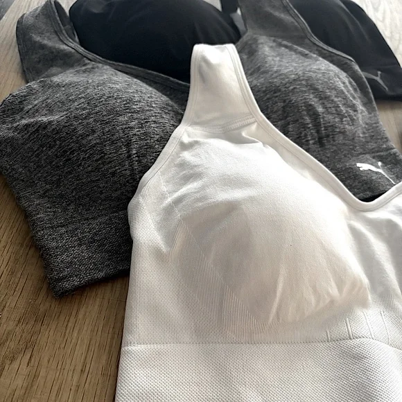 PUMA | Performance 3 Pack Seamless Sports Bra - Picture 6 of 14